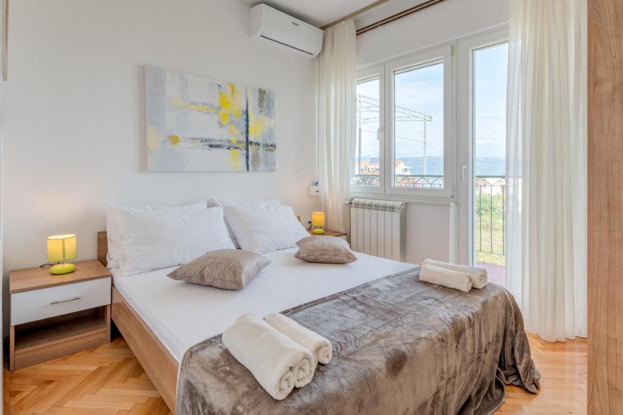 Apartments By The Sea Slatine, Ciovo - 11047 Luaran gambar