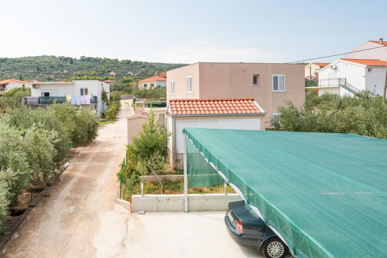 Apartments By The Sea Slatine, Ciovo - 11047 Luaran gambar