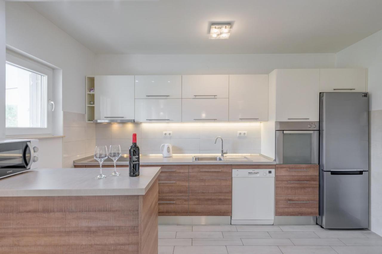 Apartments By The Sea Slatine, Ciovo - 11047 Luaran gambar
