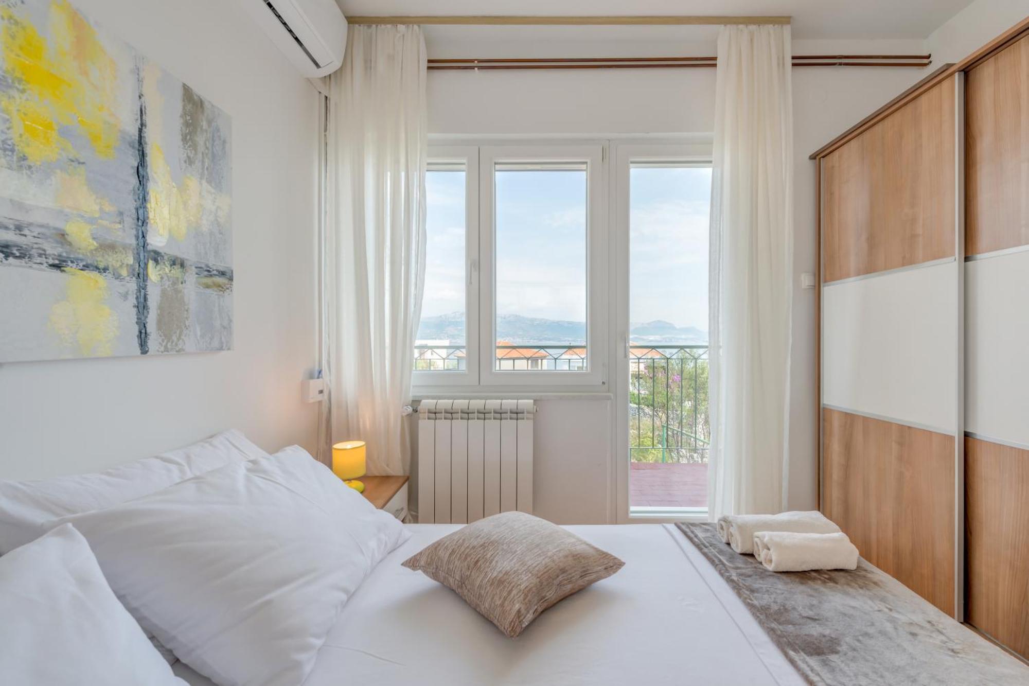 Apartments By The Sea Slatine, Ciovo - 11047 Bilik gambar