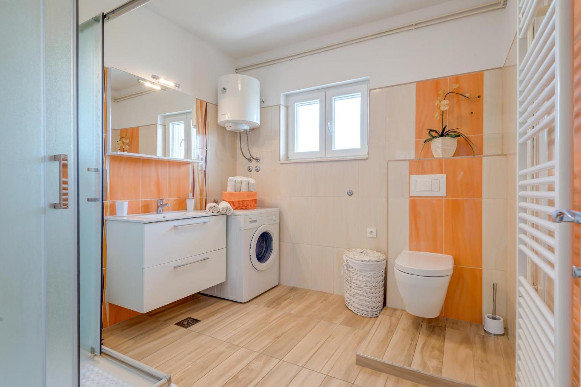 Apartments By The Sea Slatine, Ciovo - 11047 Bilik gambar